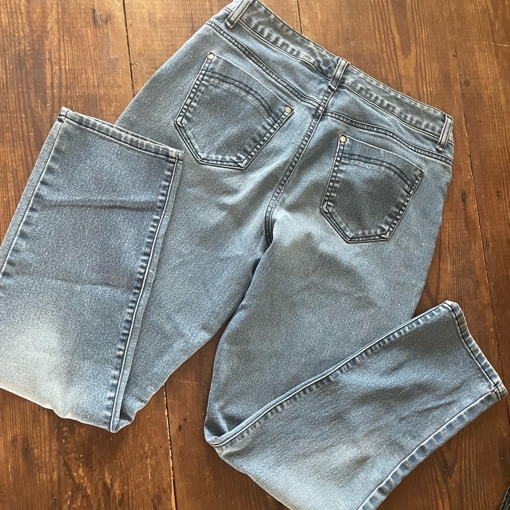 Jeans - Picture 2 of 3